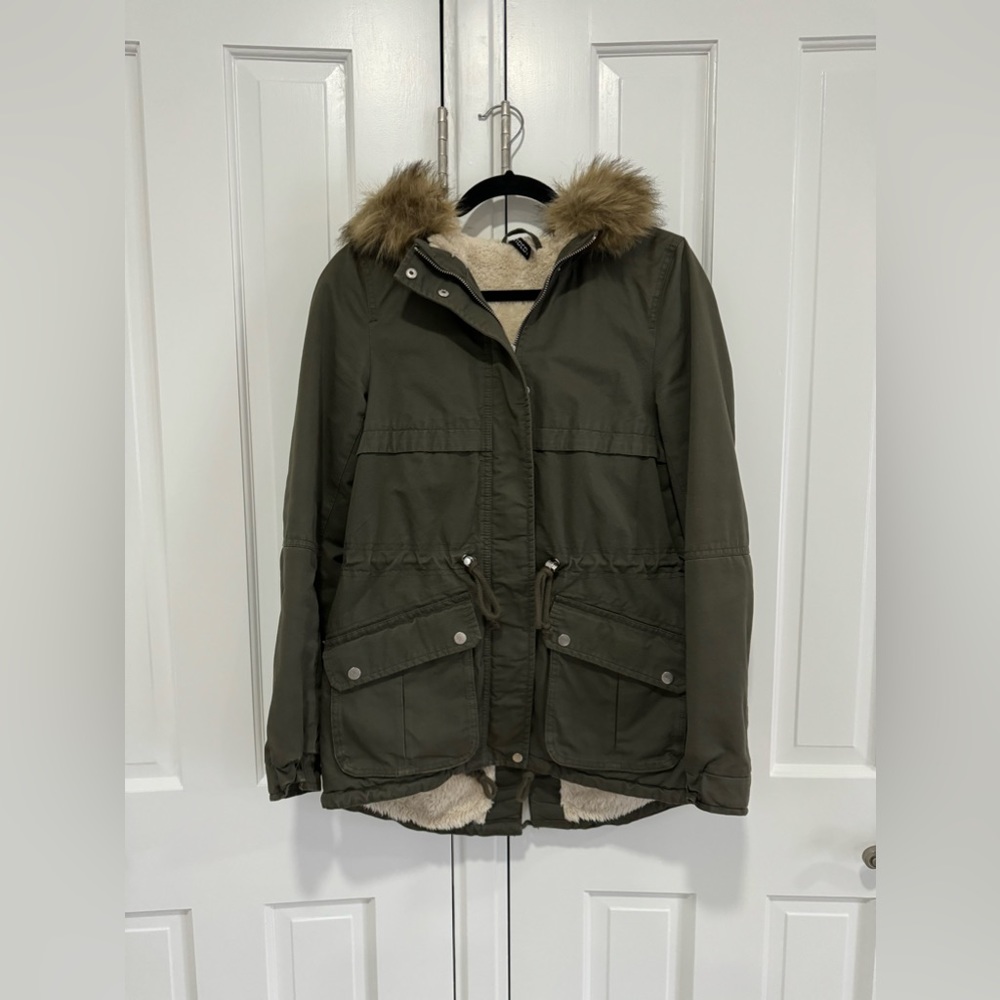 H&M olive green faux fur hooded parka coat size 6